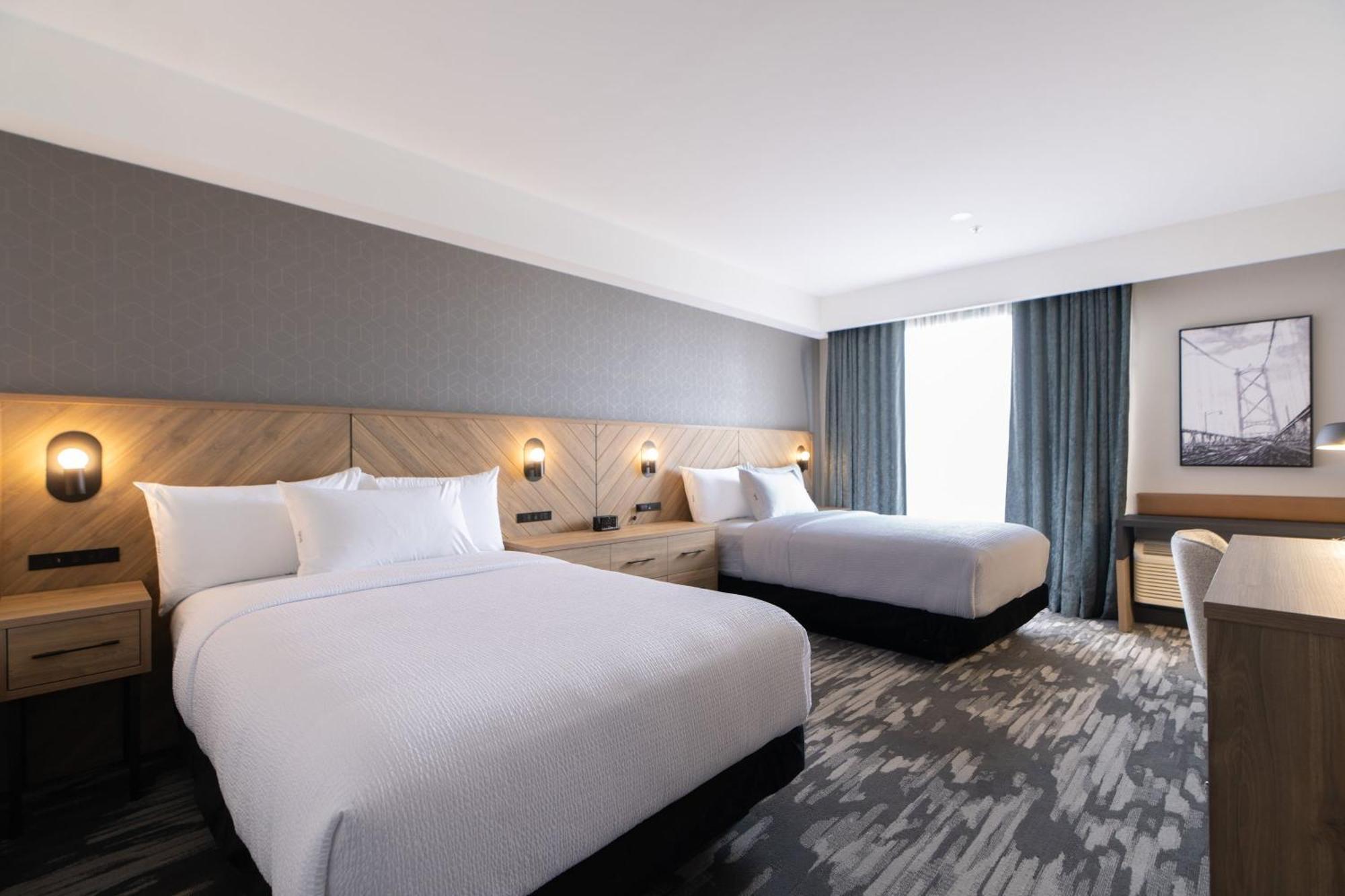 Sandman Signature Dartmouth Hotel & Suites Bagian luar foto