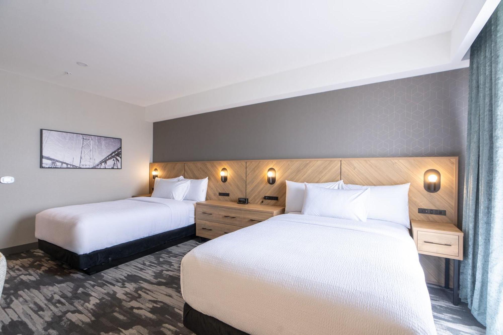 Sandman Signature Dartmouth Hotel & Suites Bagian luar foto