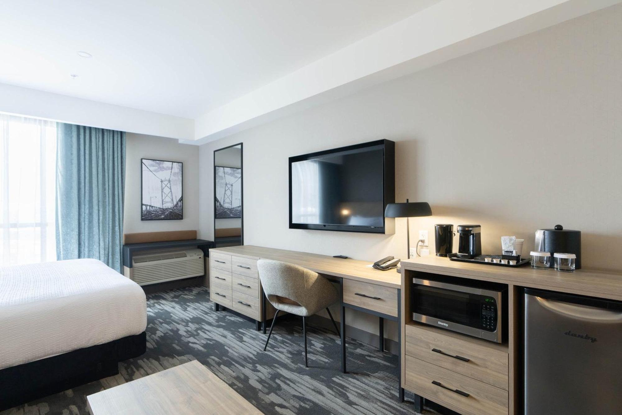 Sandman Signature Dartmouth Hotel & Suites Bagian luar foto